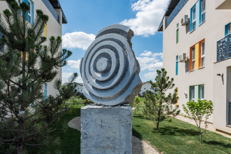Apartament 3 camere, terasa 10mp, curte proprie 32 mp, LaRa Condominium Otopeni