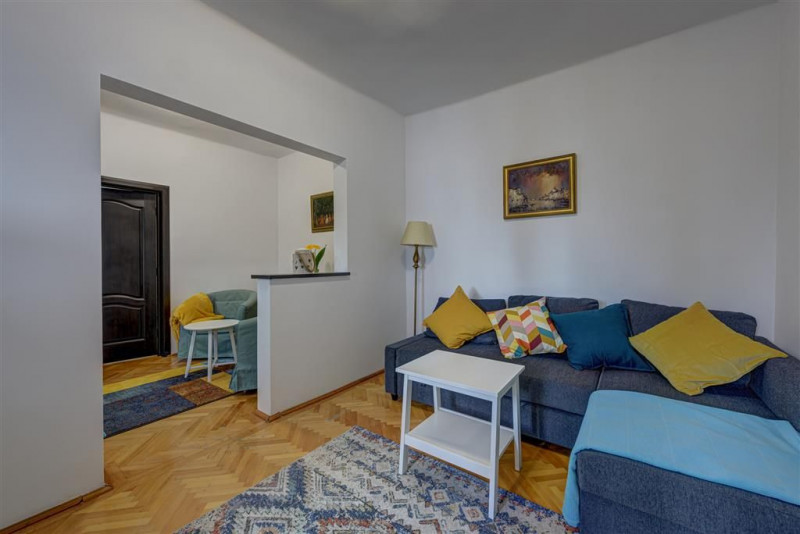Casa chocheta de închiriat, la Piata Chibrit!