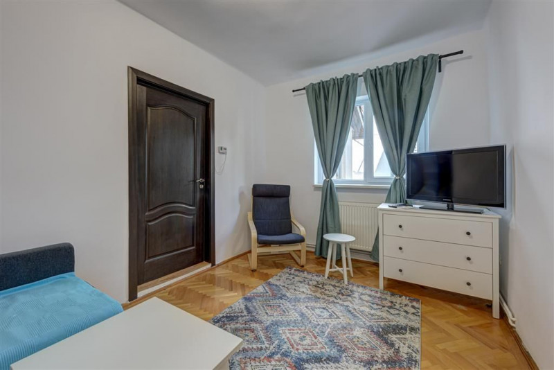 Casa chocheta de închiriat, la Piata Chibrit!