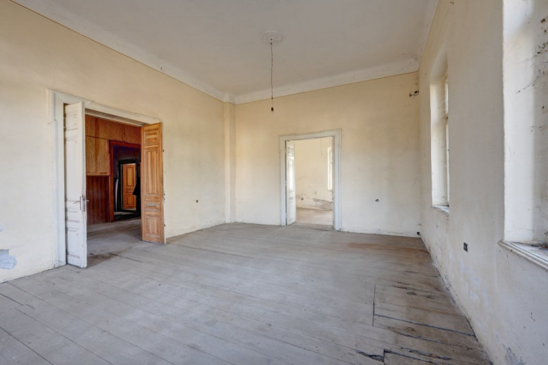 Conac Boieresc - Ceptura de Jos , o Bijuterie Istorica!