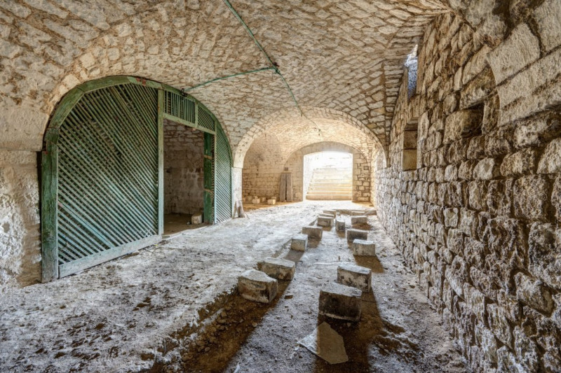 Conac Boieresc - Ceptura de Jos , o Bijuterie Istorica!