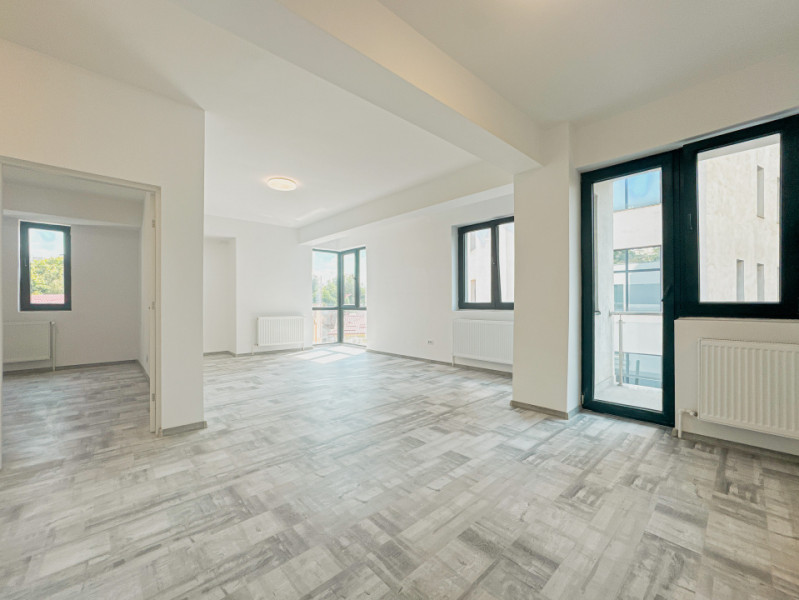 Bloc integral in Piata Unirii. Pretabil pentru Hotel, Clinica Medicala, birouri