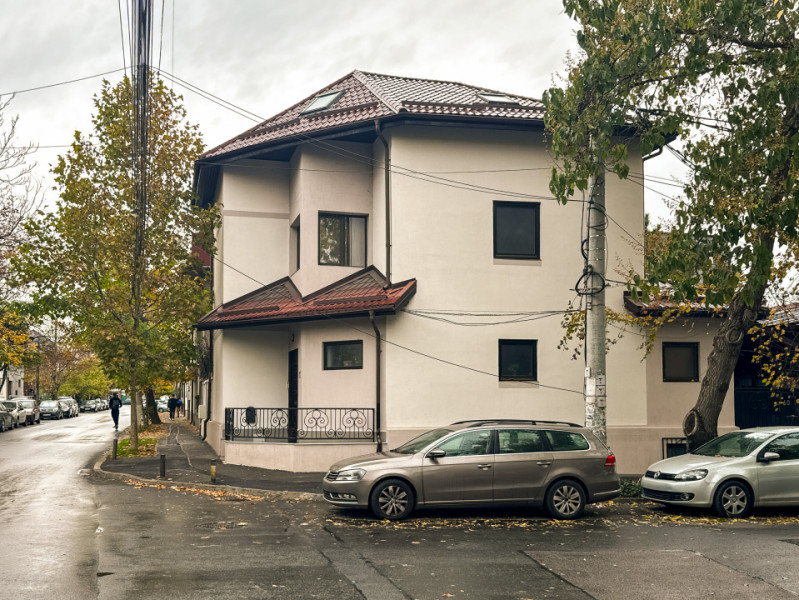 Vila cu personalitate,  zona Belvedere-Orhideea!