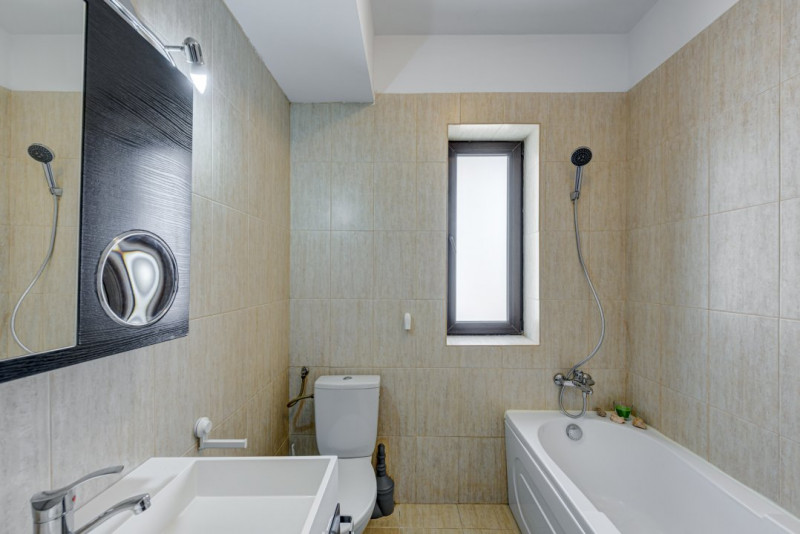 Vila de 3 camere, Luxor Residence Otopeni, 1 loc parcare inclus, curte privata