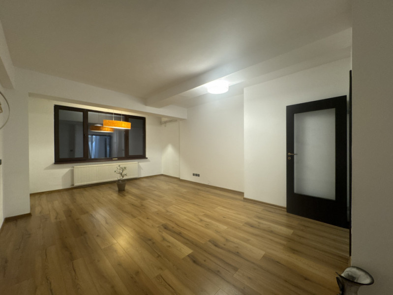 Apartament HUGE, 2 camere, 89mp utili, pe strada Zizin, zona Vitan Mall
