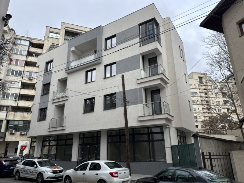 Bloc Piata Unirii - Pretabil rezidential, Airbnb, Hotel, Clinica medicala! NOU