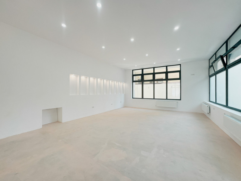 Bloc Piata Unirii - Pretabil rezidential, Airbnb, Hotel, Clinica medicala! NOU