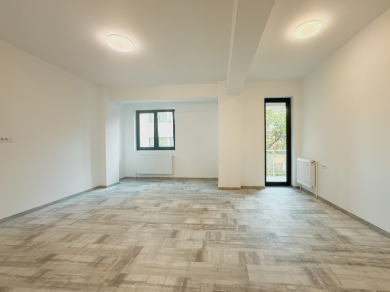 Bloc Piata Unirii - Pretabil rezidential, Airbnb, Hotel, Clinica medicala! NOU