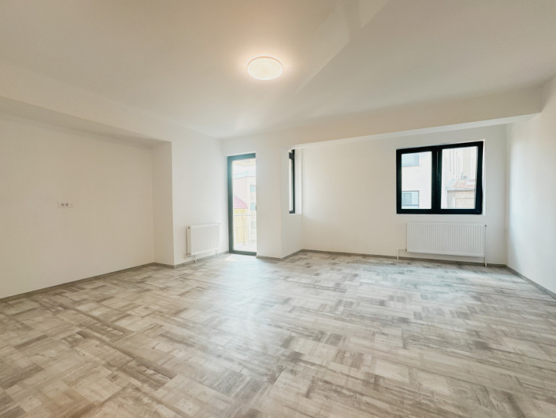 Bloc Piata Unirii - Pretabil rezidential, Airbnb, Hotel, Clinica medicala! NOU