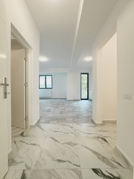 Bloc Piata Unirii - Pretabil rezidential, Airbnb, Hotel, Clinica medicala! NOU