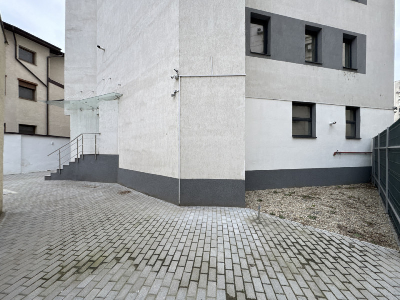 Bloc Piata Unirii - Pretabil rezidential, Airbnb, Hotel, Clinica medicala! NOU