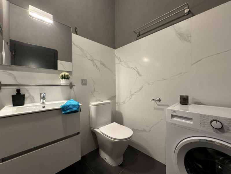 Garsoniera Cu Vedere La Padure, ready to move! La prima Inchiriere!