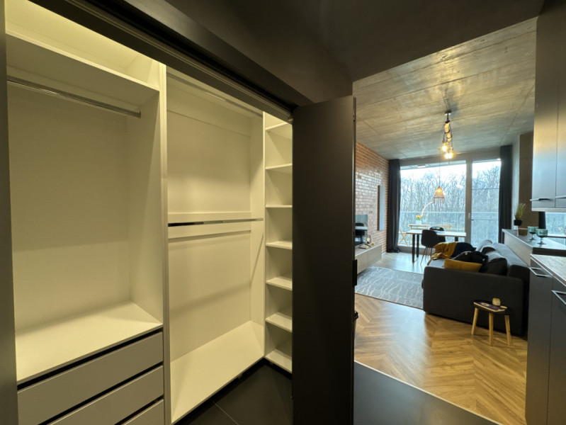 Garsoniera Cu Vedere La Padure, ready to move! La prima Inchiriere! Comision 0%