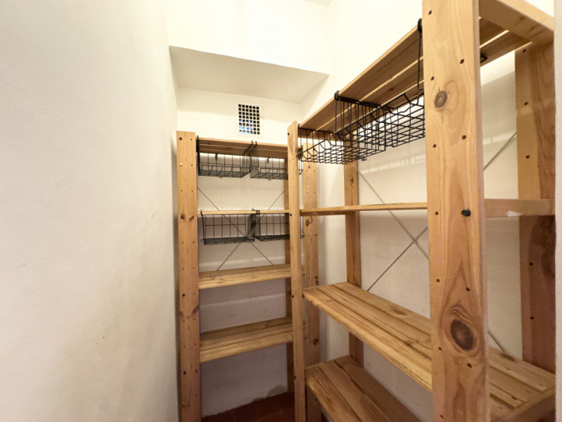 Apartament cu 4 camere, nemobilat, balcoane generoase | in Zona Piata Victoriei