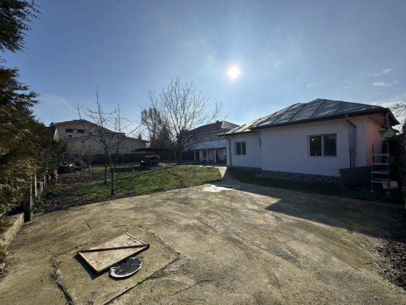 Casa cu teren de 683 mp în Otopeni-Odai