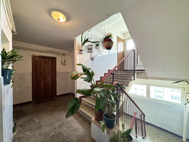 Apartament de 2 camere, bloc 1978 anvelopat, 56,25mp totali, Zona Colentina