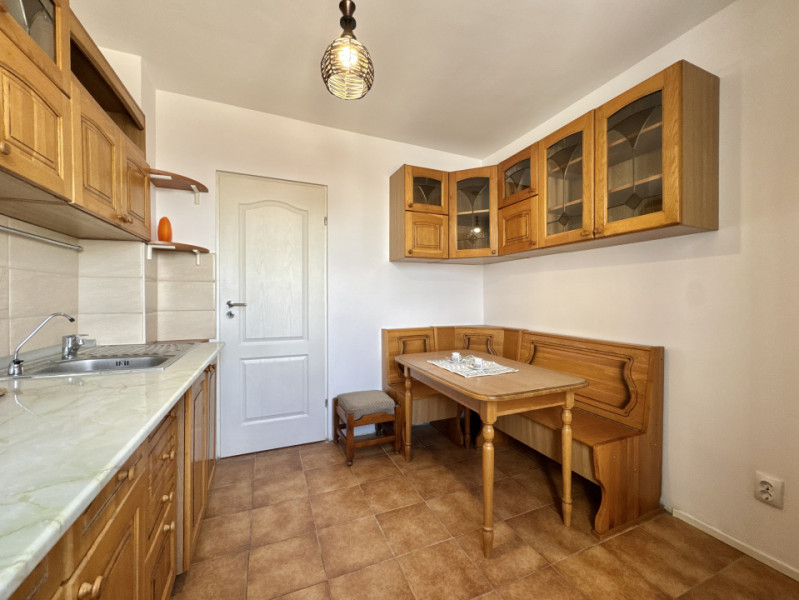 Apartament de 3 camere de inchiriat in zona 1 Mai -Chibrit