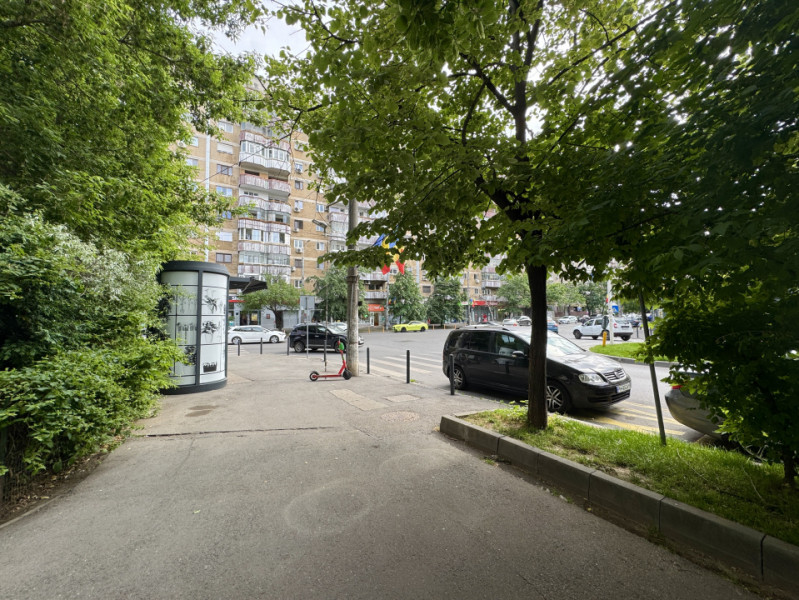 Garsoniera gata de mutare, etaj intermediar, in zona Favorit-Drumul Taberei
