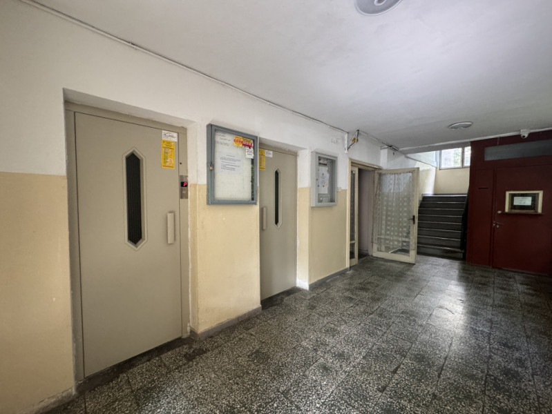Garsoniera gata de mutare, etaj intermediar, in zona Favorit-Drumul Taberei