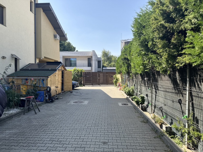 Vila Individuala Otopeni, ansamblu cu circuit inchis, zona 23 August-Mega Image