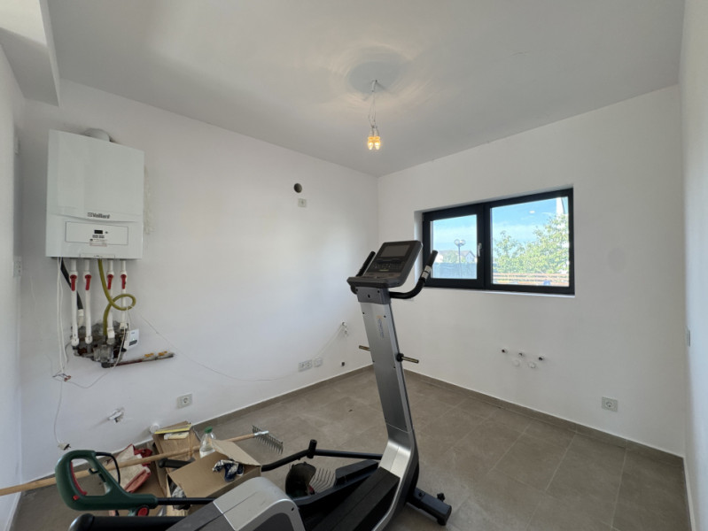 Vila duplex, perete individual, 4 camere, curte privată Otopeni LaRa Condominium