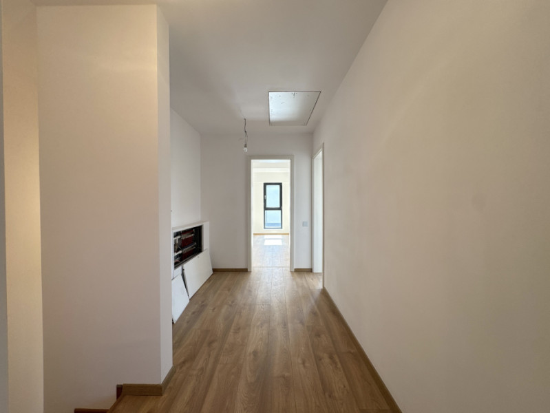 Vila duplex, perete individual, 4 camere, curte privată Otopeni LaRa Condominium