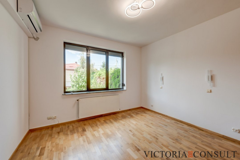 Sediu de firmă cu personalitate | Vilă, grădină, terasă, 3 parcări | 1 Mai