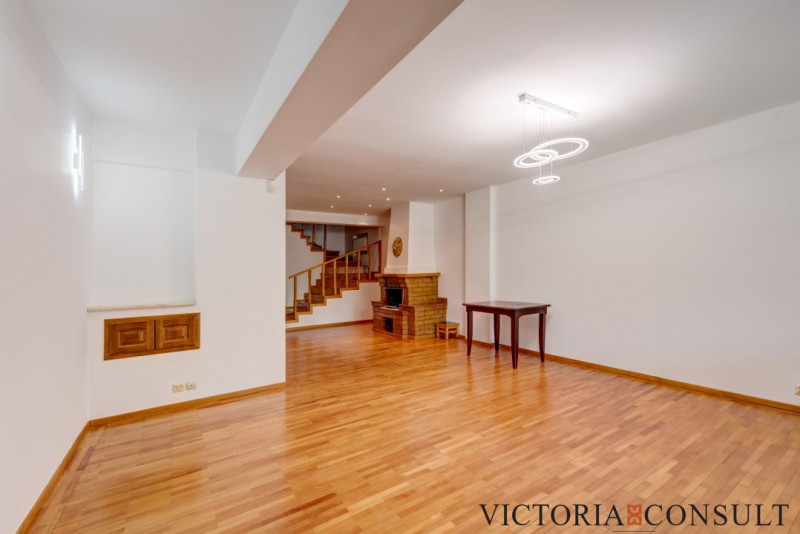 Sediu de firmă cu personalitate | Vilă, grădină, terasă, 3 parcări | 1 Mai