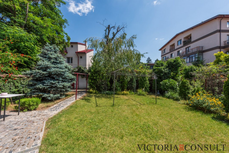 Sediu de firmă cu personalitate | Vilă, grădină, terasă, 3 parcări | 1 Mai