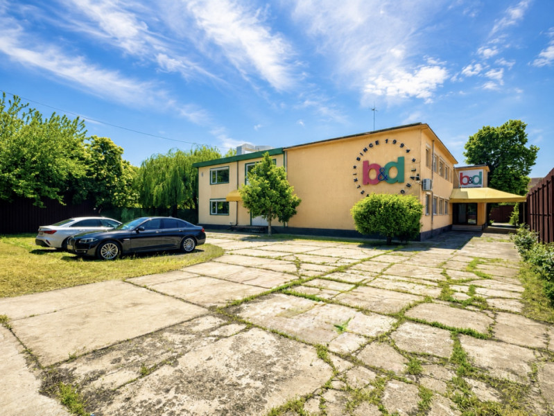 Proprietate multifuncțională cu potențial de reconversie