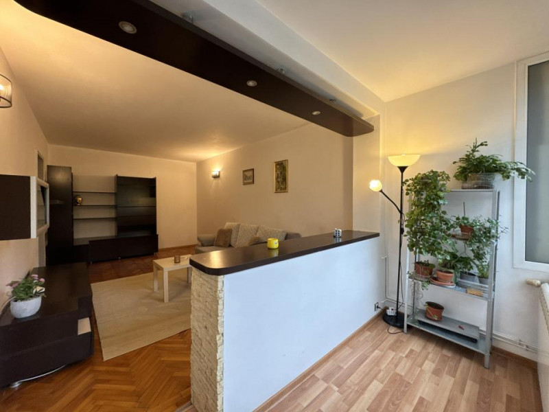 Apartament cu 3 camere de inchiriat in Berceni | loc parcare, parc, bloc izolat