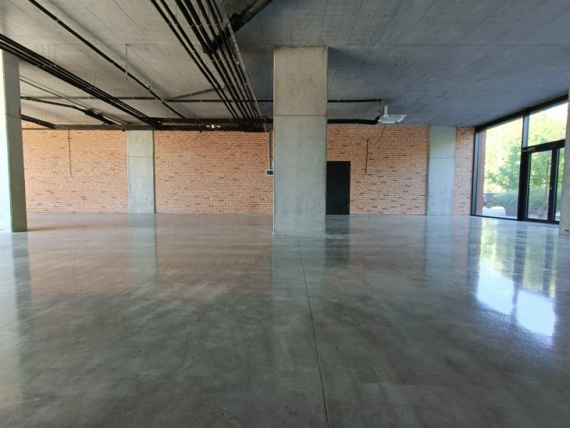 Spatiu Comercial, Design Industrial, Pompe de Caldura