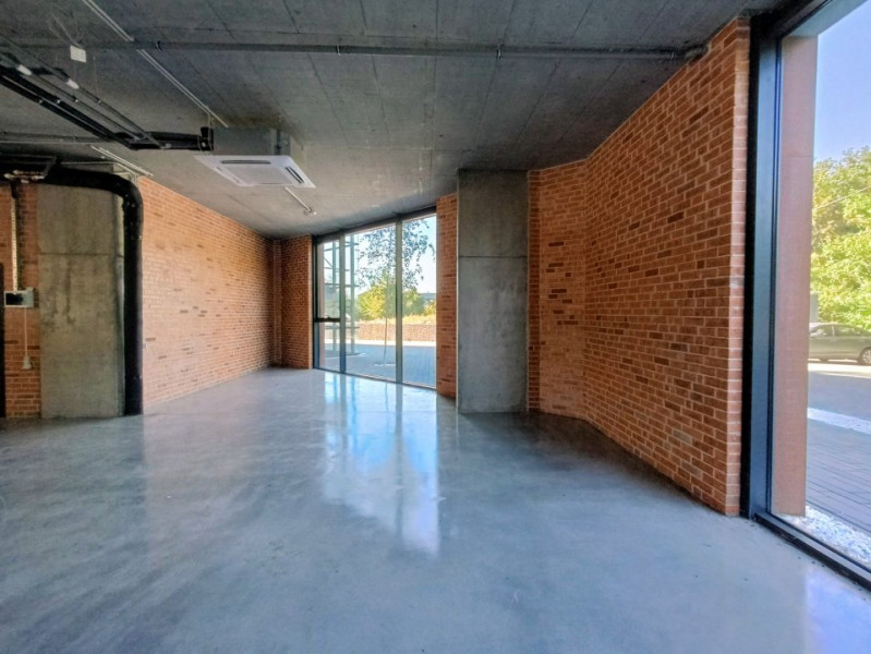 Spatiu Open Space, Design Industrial, Pompe de Caldura